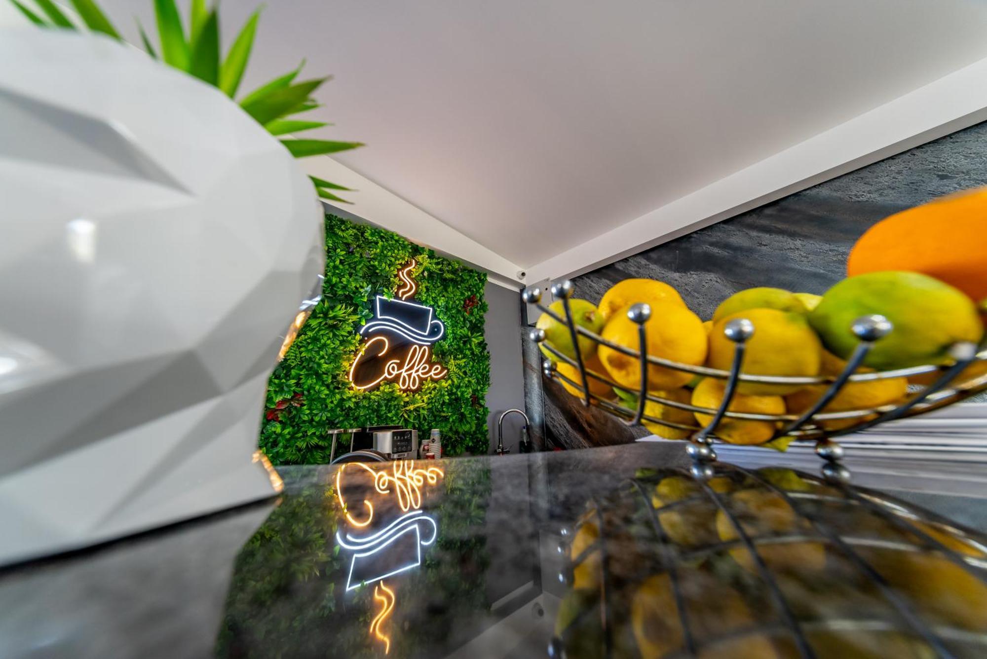 Appartement La Casa Blanca à Vladimirescu Extérieur photo