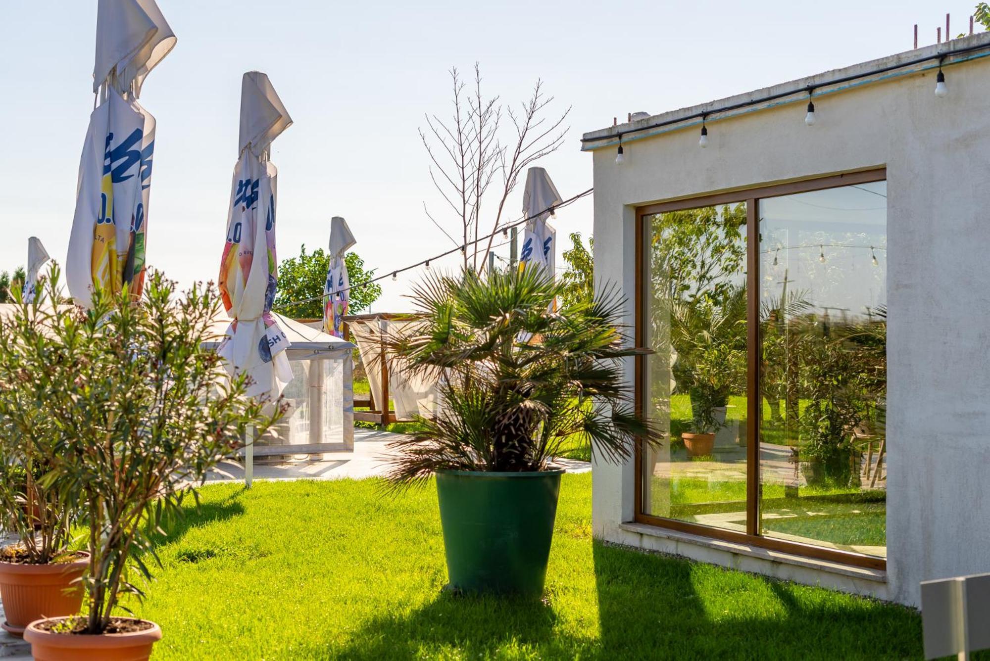 Appartement La Casa Blanca à Vladimirescu Extérieur photo