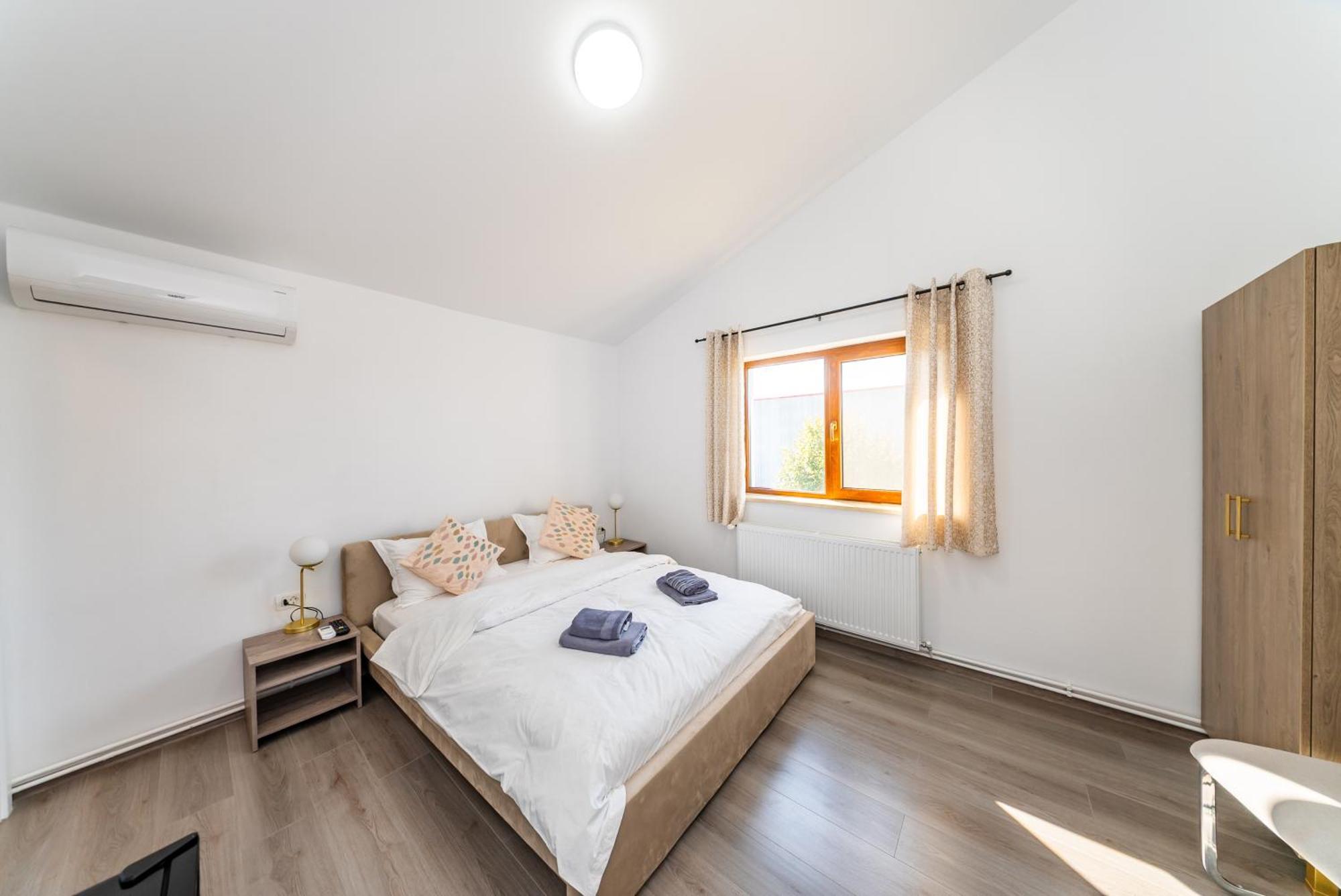 Appartement La Casa Blanca à Vladimirescu Extérieur photo