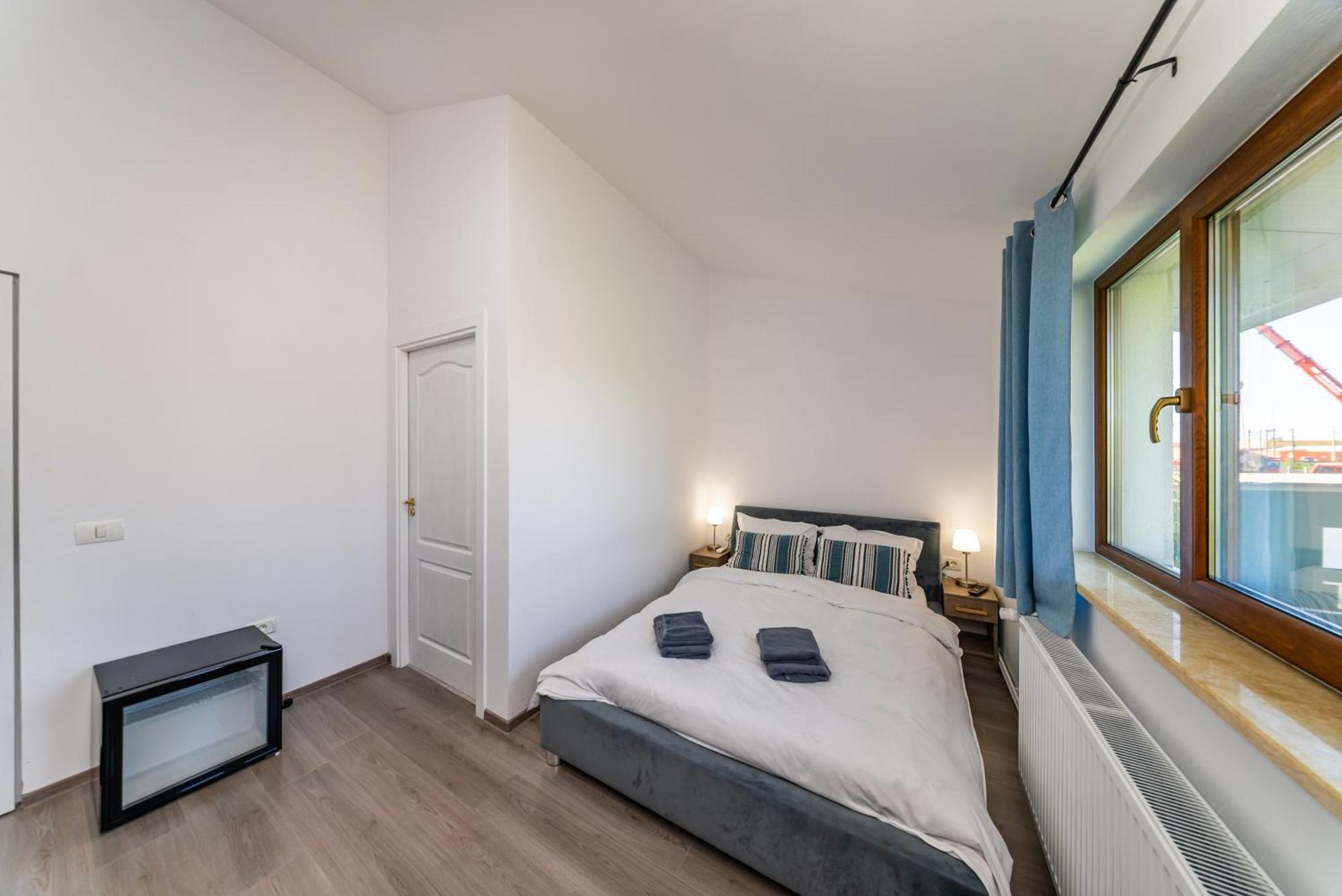 Appartement La Casa Blanca à Vladimirescu Extérieur photo