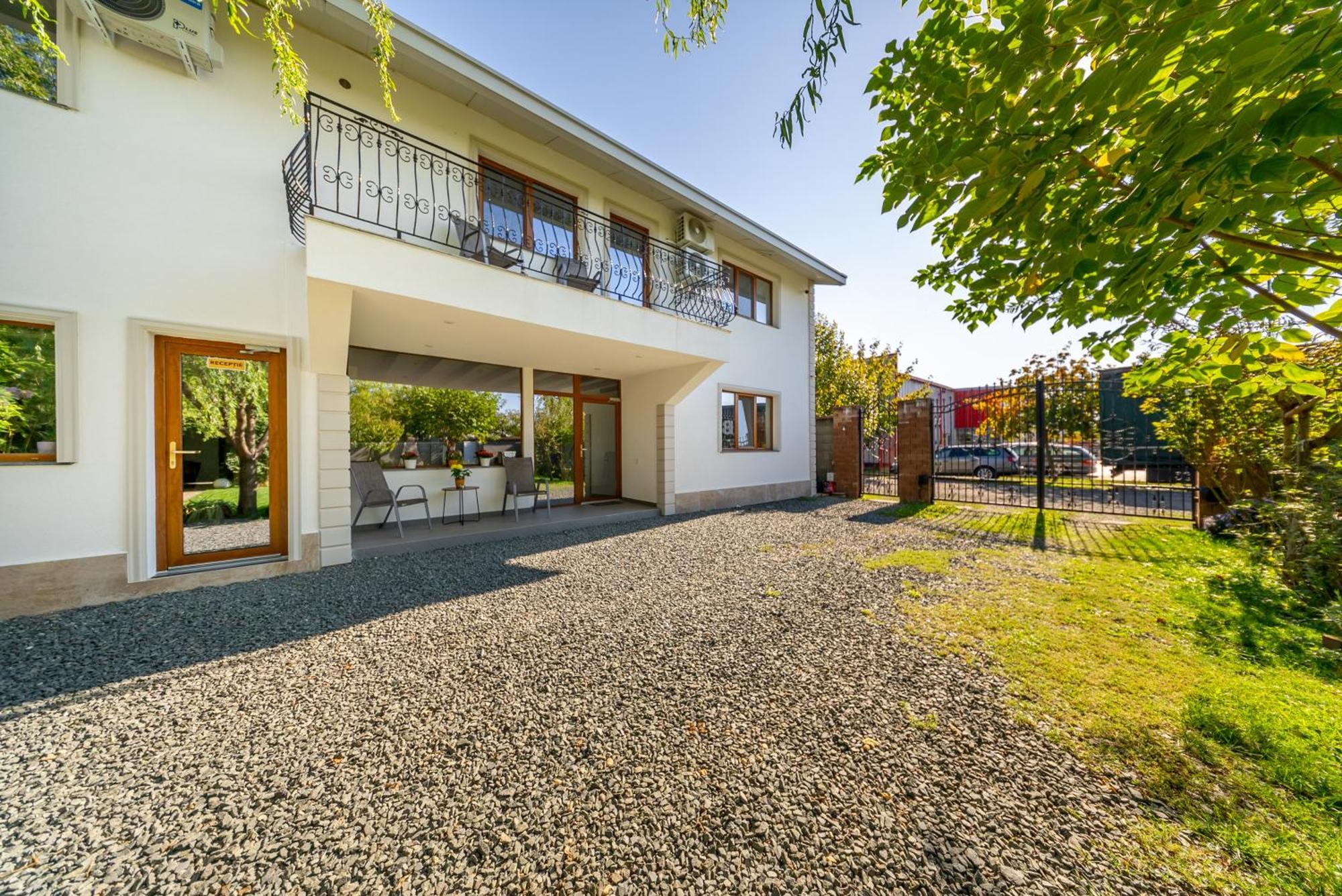 Appartement La Casa Blanca à Vladimirescu Extérieur photo
