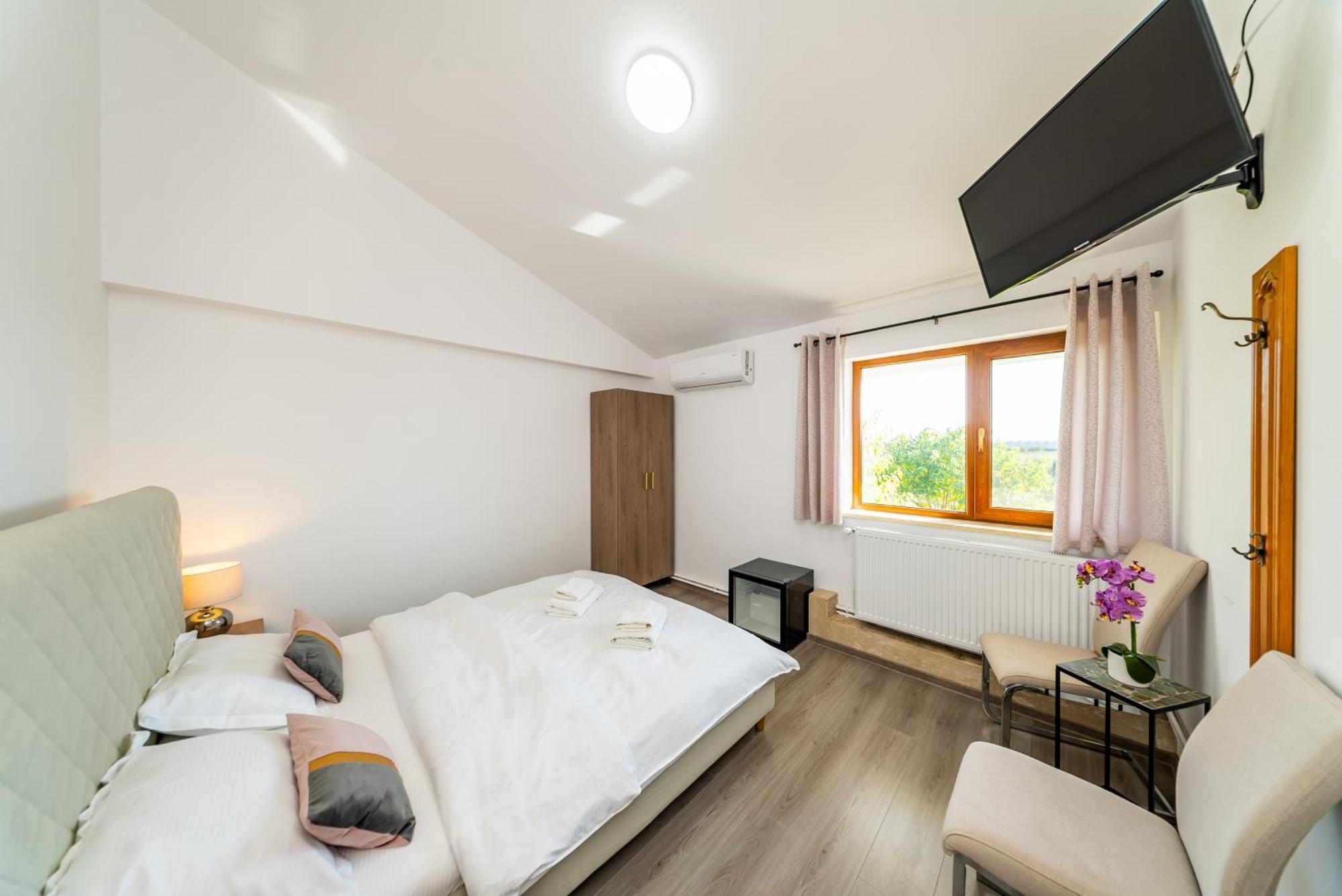 Appartement La Casa Blanca à Vladimirescu Extérieur photo
